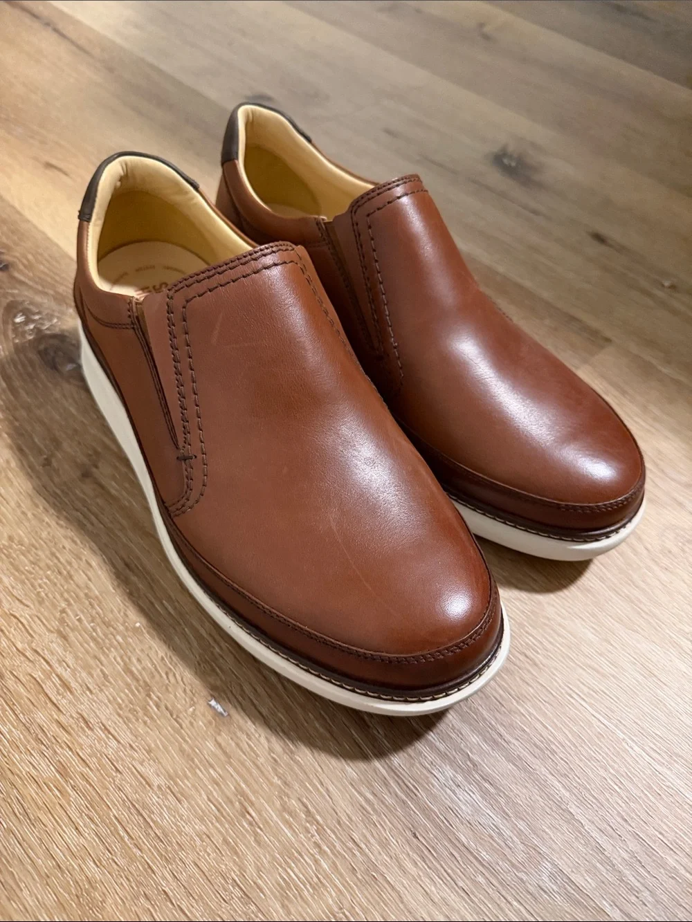 Men's Brown Leather Slip-On Casual Loafers with Contrasting Heel